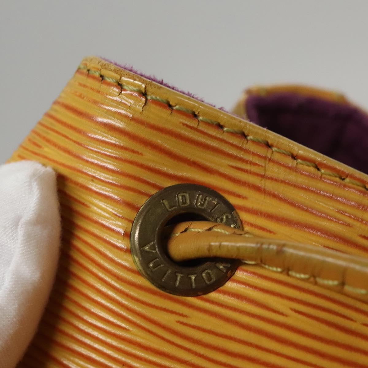 Louis Vuitton Petit Noé Yellow Leather Shoulder Bag (Pre-Owned)