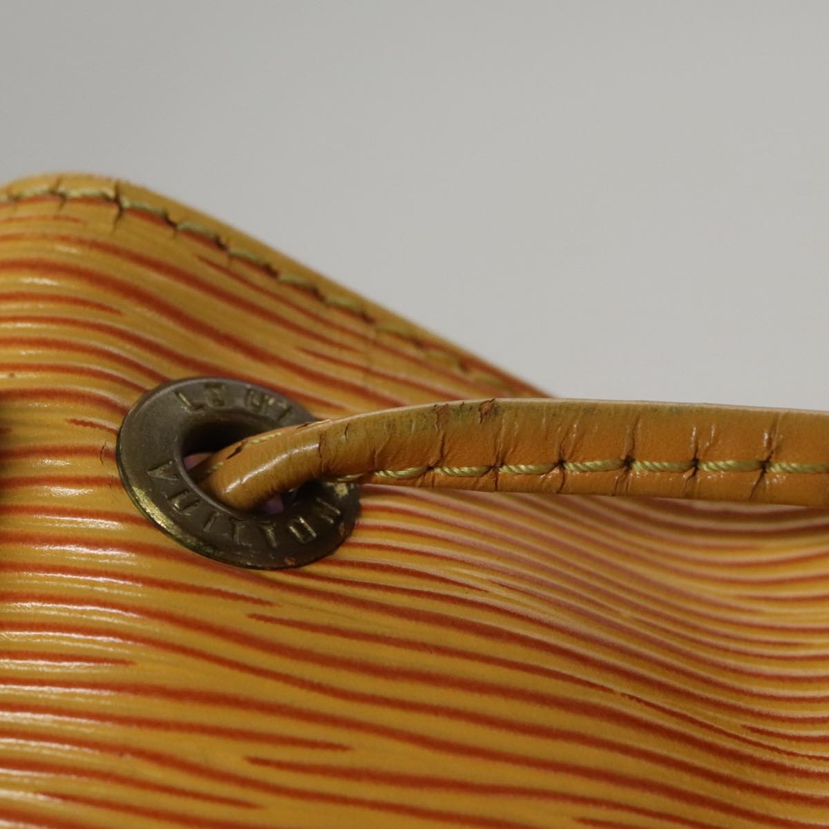 Louis Vuitton Petit Noé Yellow Leather Shoulder Bag (Pre-Owned)
