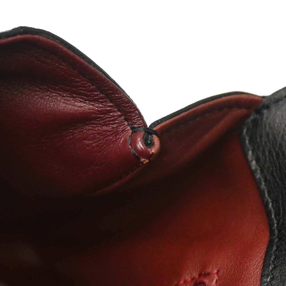 Cartier Cabochon Leather Black Leather Handbag (Pre-Owned)