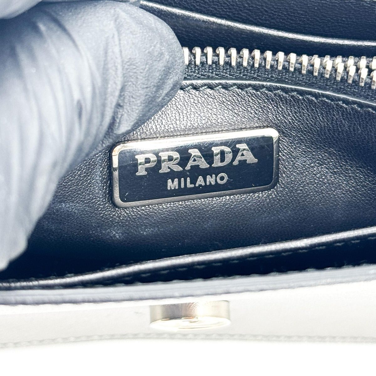 Prada Wallet On Strap Saffiano Leather Silver Leather Crossbody Bag Bag (Pre-Owned)