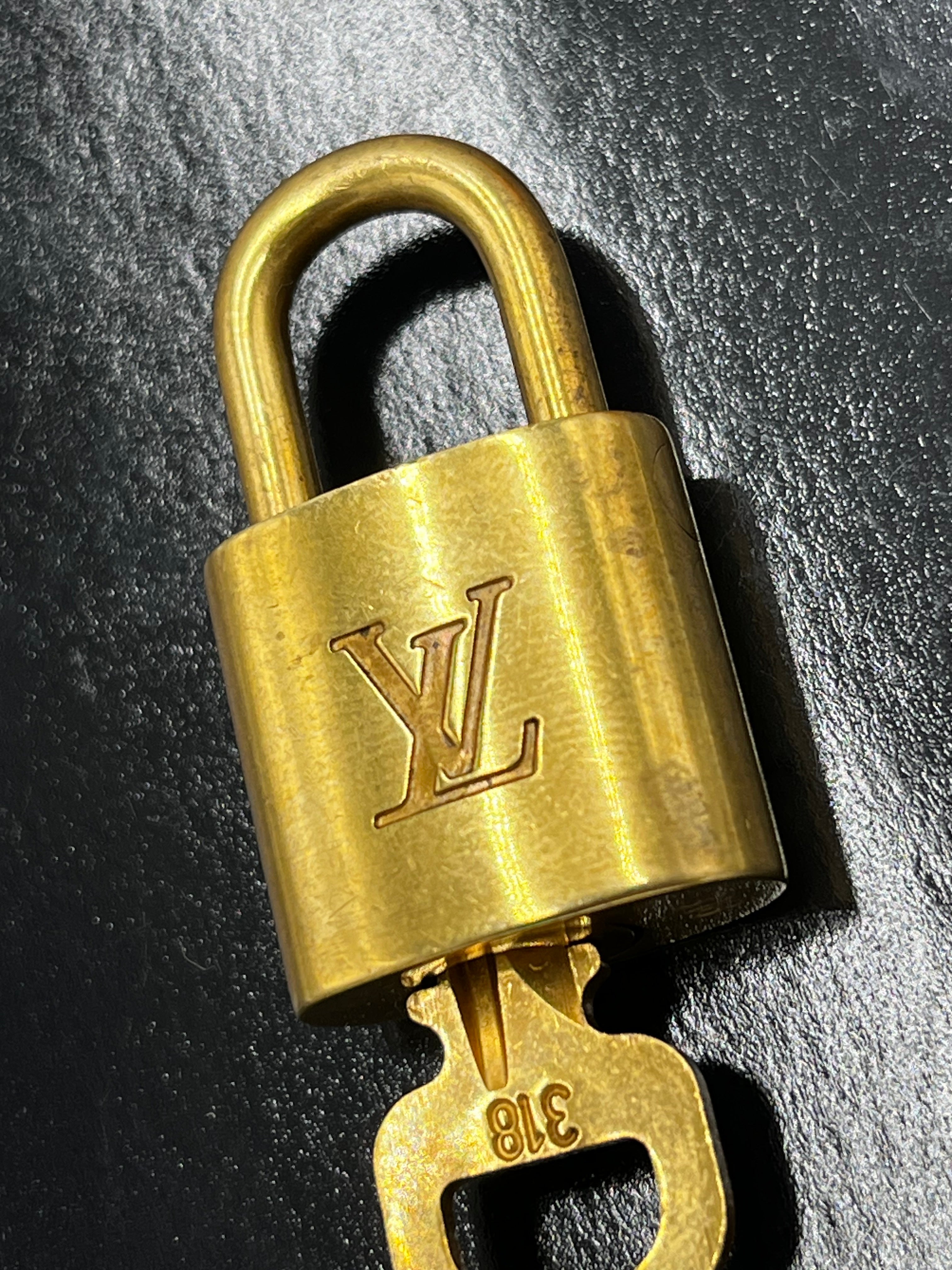 Louis Vuitton Padlock And Key Logo Metal Gold Metal Charms And Keychains Accessory (Pre-Owned)