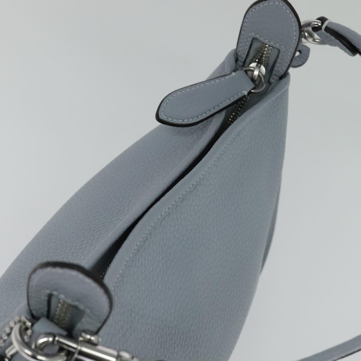 Coach Pebbled Blue Leather Shoulder Bag (Pre-Owned)