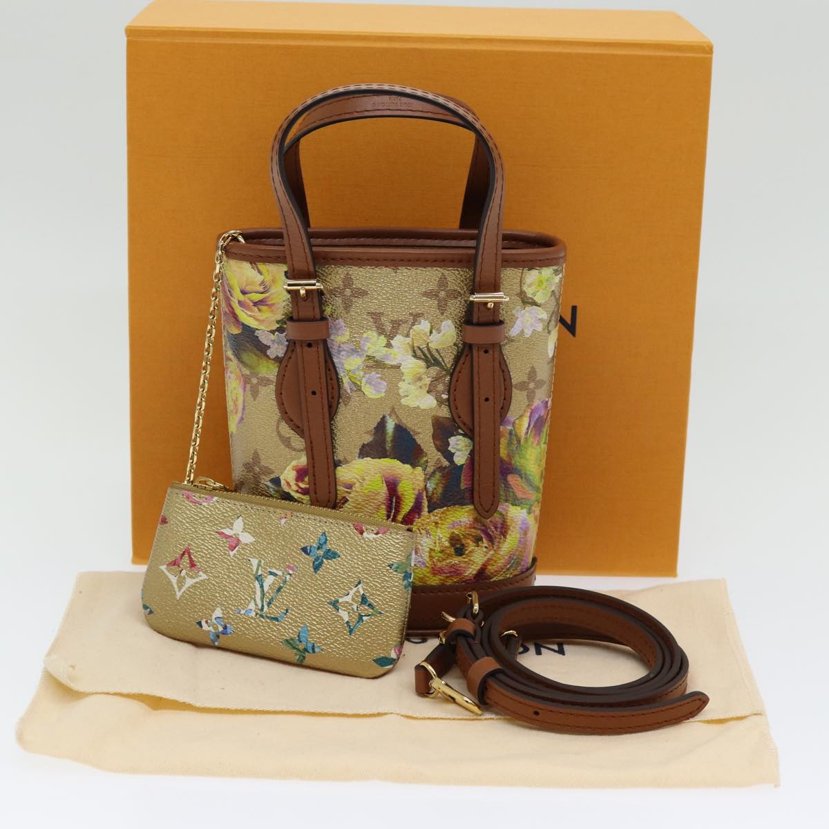 Louis Vuitton Bucket Beige Canvas Shoulder Bag (Pre-Owned)