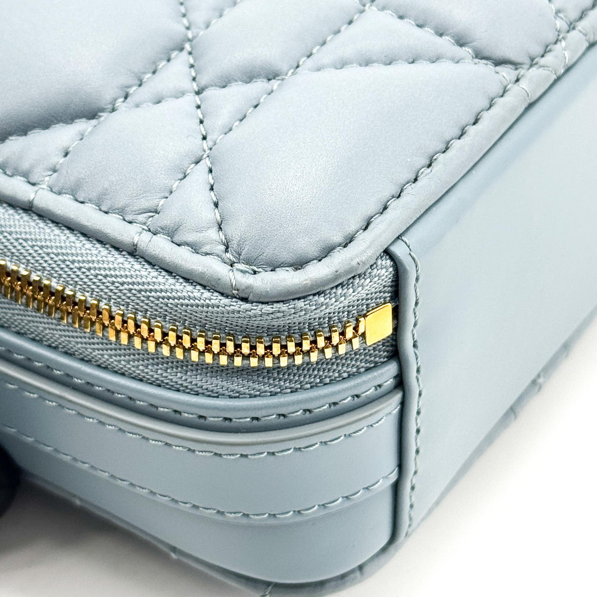 Christian Dior Caro Box Bag With Chain Macrocannage Quilt Calfskin Blue Leather Handbag (Pre-Owned)