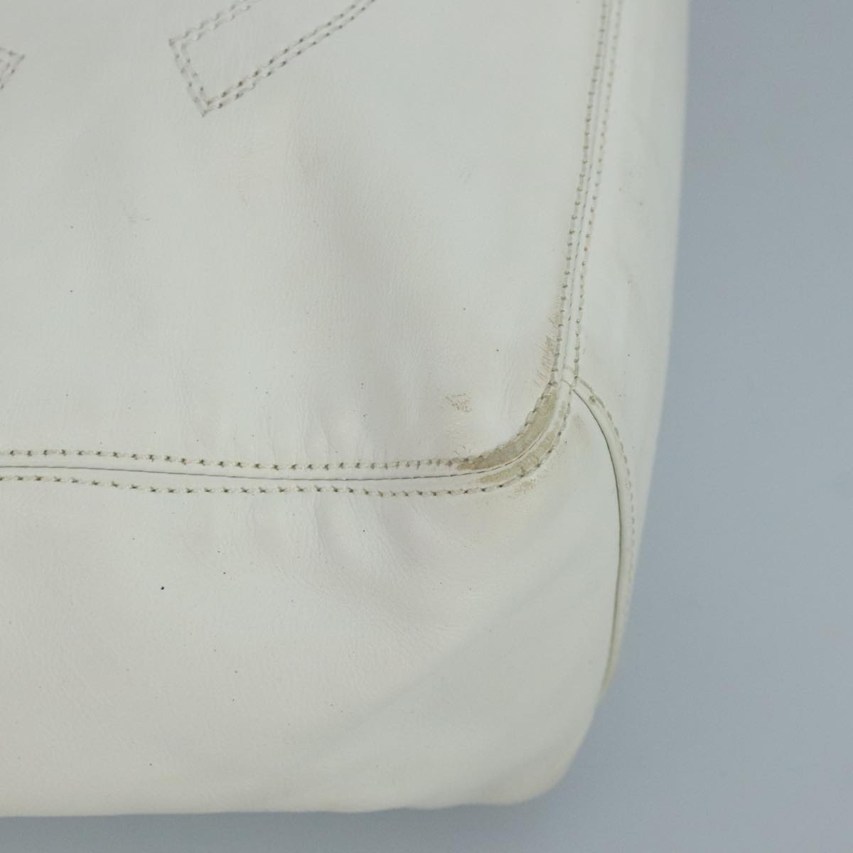 Chanel Shopping White Leather Tote Bag (Pre-Owned)
