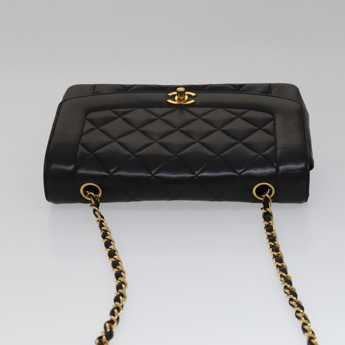 Chanel Diana Black Leather Shoulder Bag (Pre-Owned)