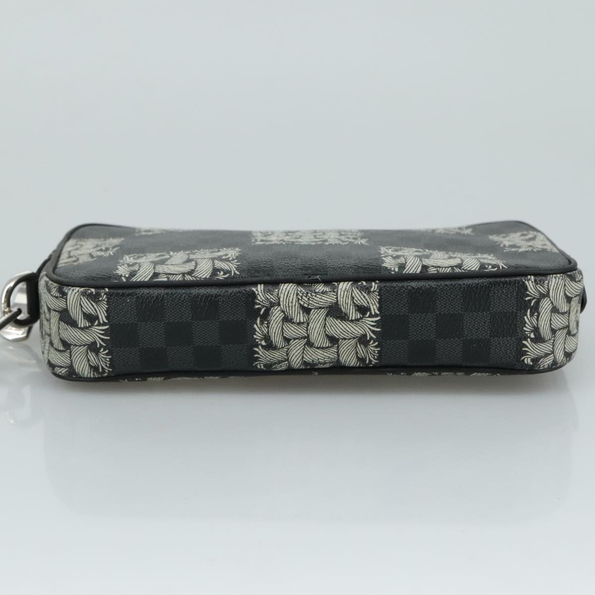 Louis Vuitton Volga Black Canvas Clutch Bag (Pre-Owned)