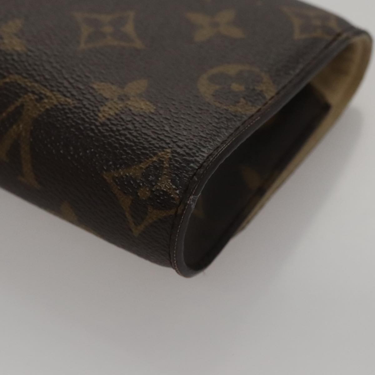 Louis Vuitton Brown Canvas Clutch Bag (Pre-Owned)