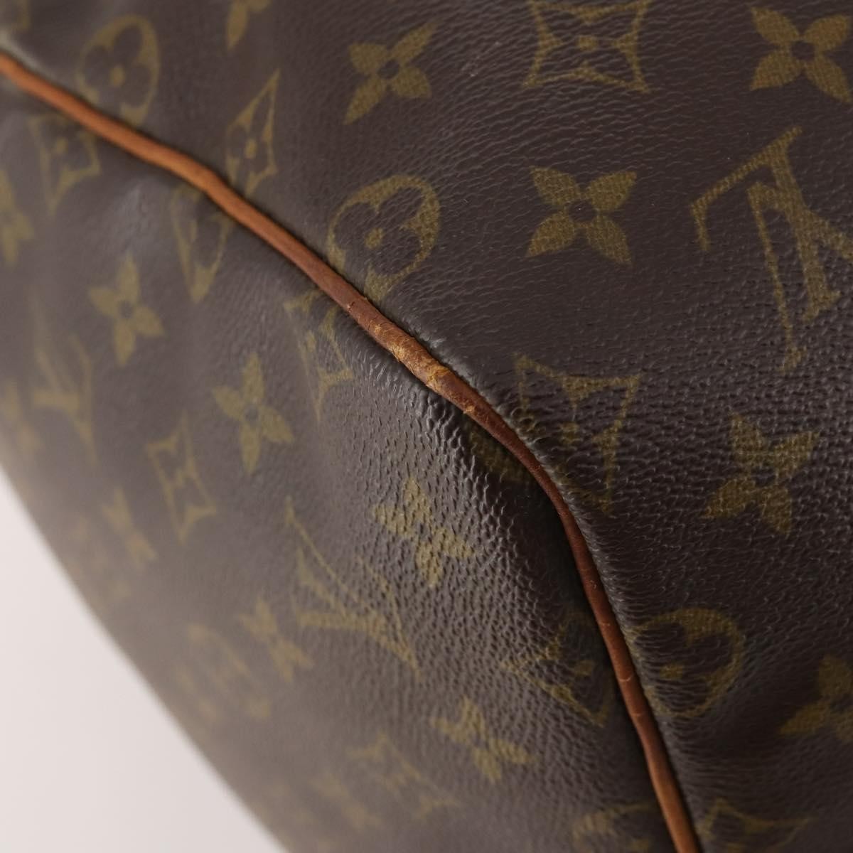 Louis Vuitton Keepall Bag Monogram Canvas Brown Canvas Travel Bag Bag (Pre-Owned)