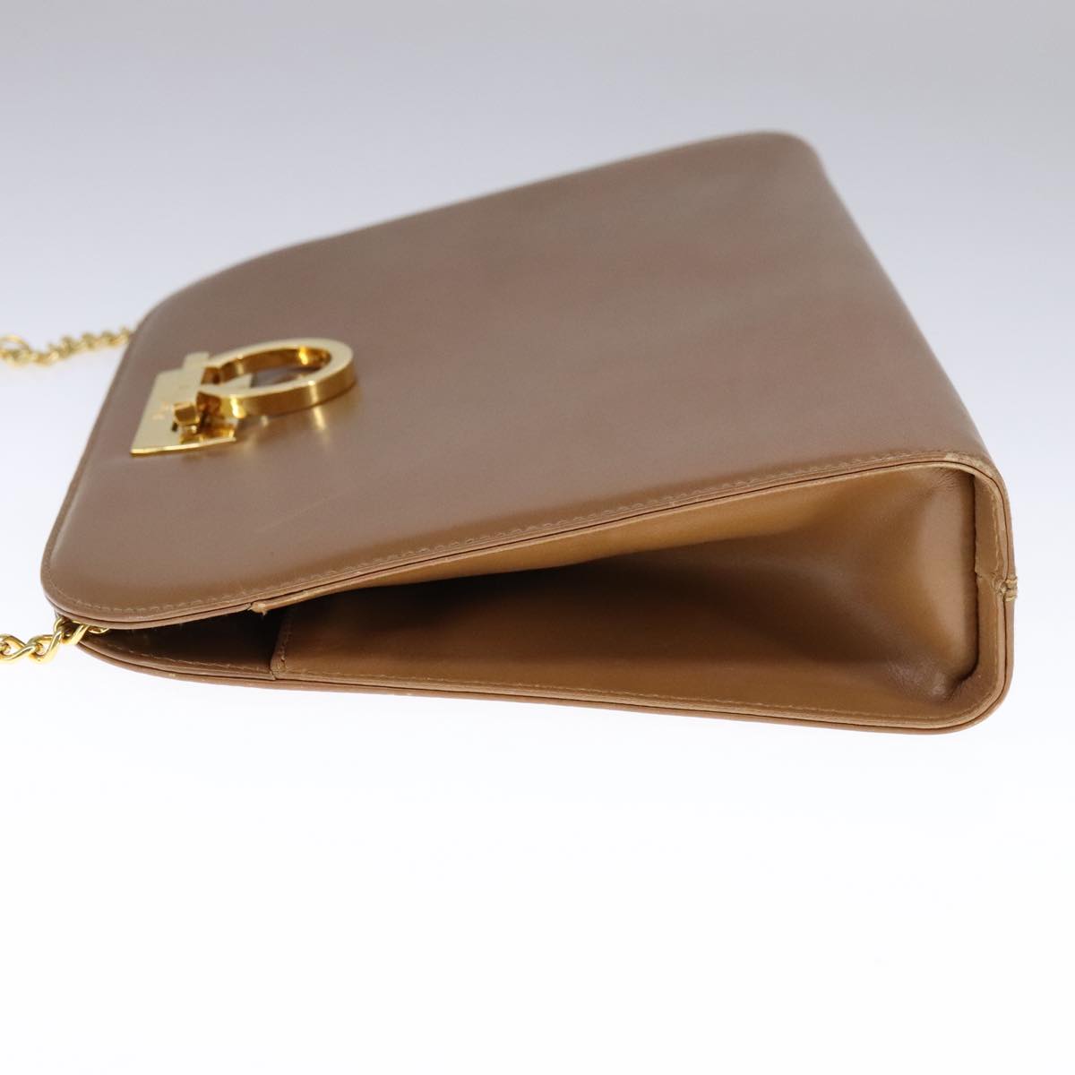 Salvatore Ferragamo Gancini Brown Leather Shoulder Bag (Pre-Owned)