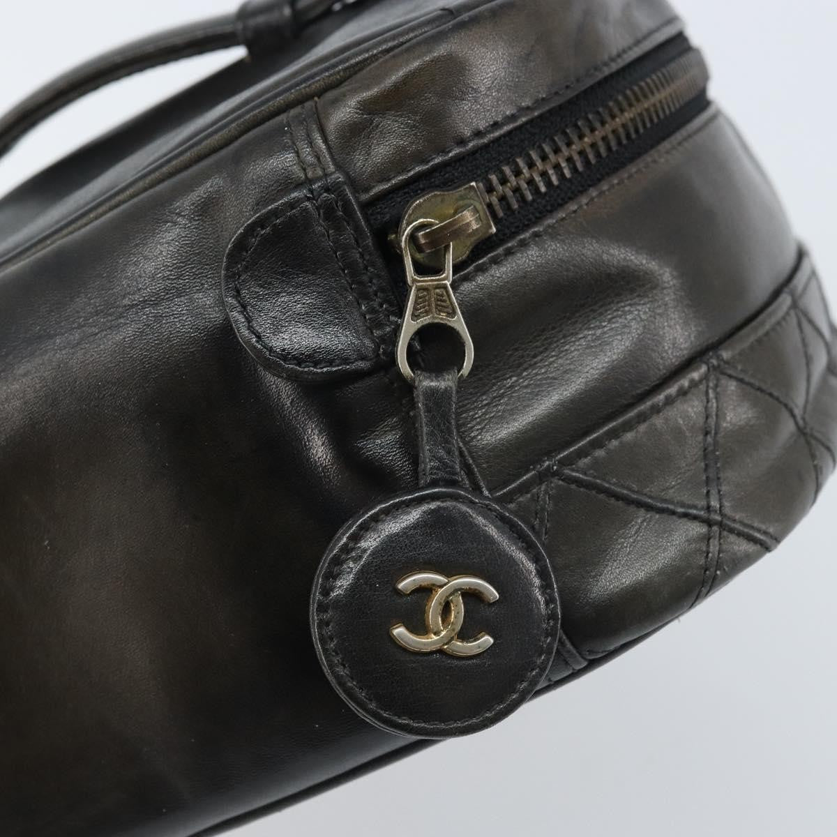 Chanel Vintage Cosmetic Case Lambskin Black Leather Clutche & Pouche Bag (Pre-Owned)