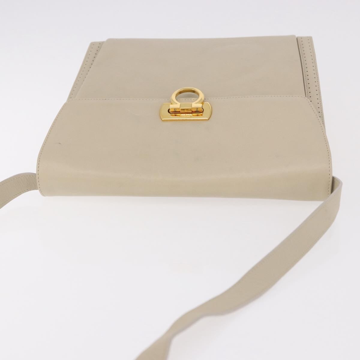 Salvatore Ferragamo Gancini Leather Beige Leather Shoulder Bag Bag (Pre-Owned)