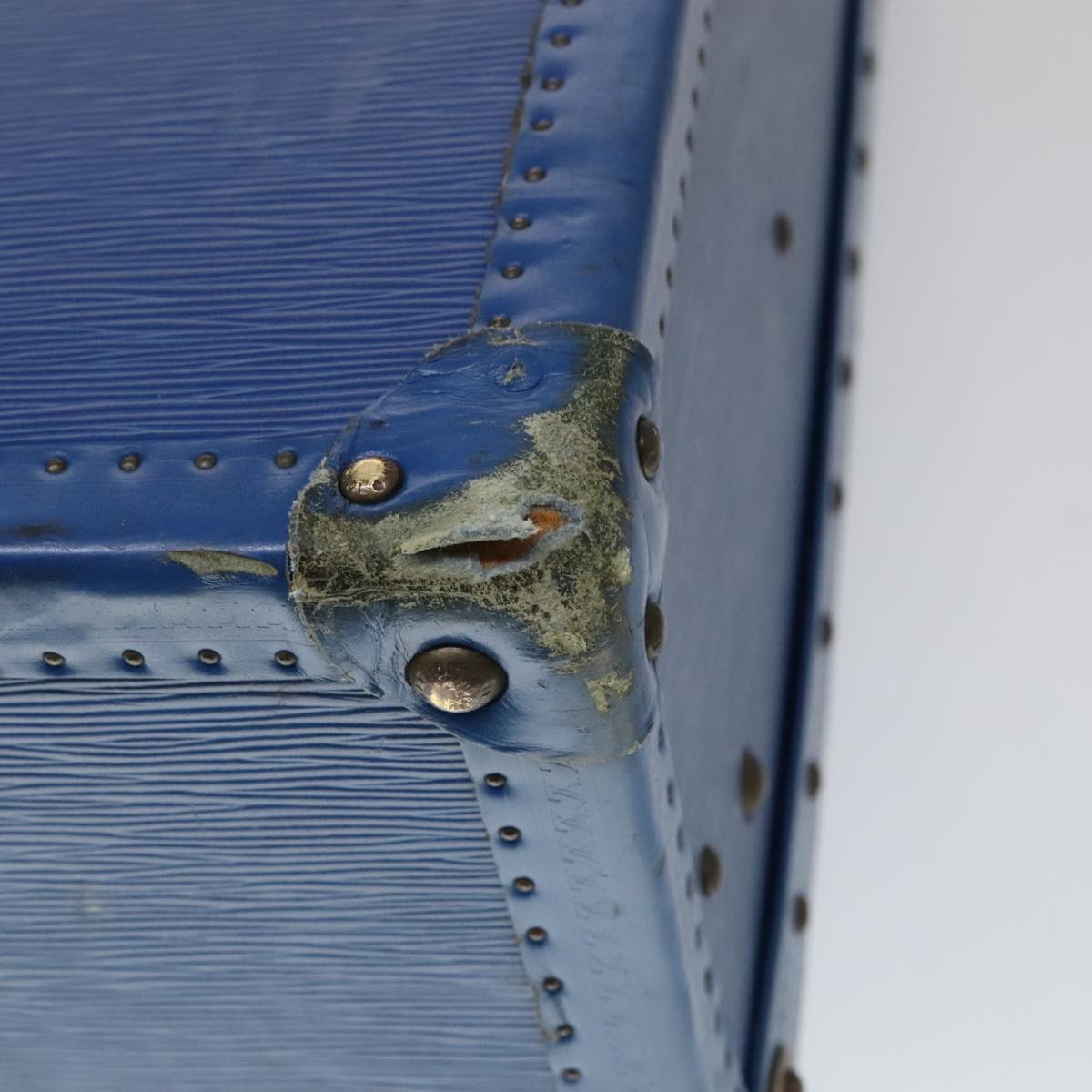 Louis Vuitton Trunk Blue Leather Travel Bag (Pre-Owned)