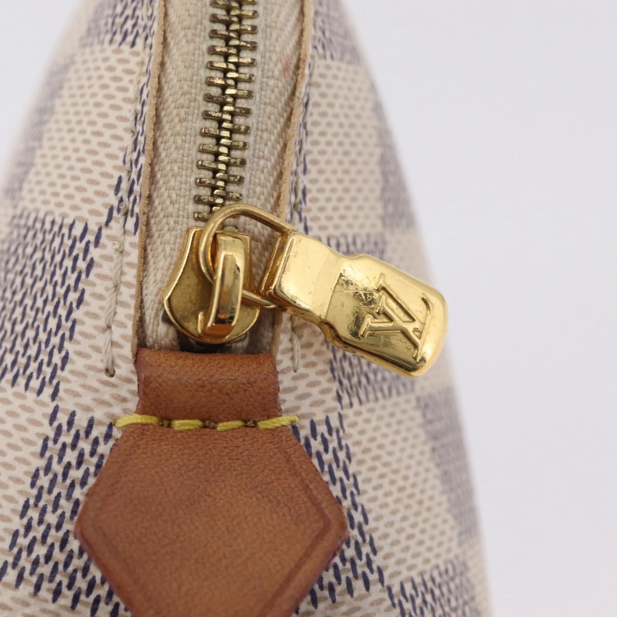 Louis Vuitton Toiletry Pouch Damier Beige Canvas Clutche & Pouche Bag (Pre-Owned)