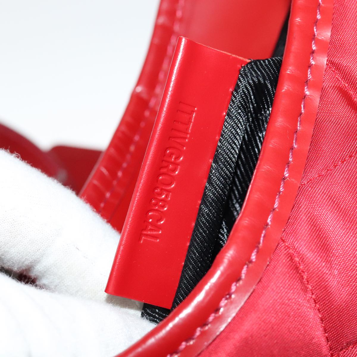 Burberry Shoulder Bag Red Synthetic Shoulder Bag (Pre-Owned)