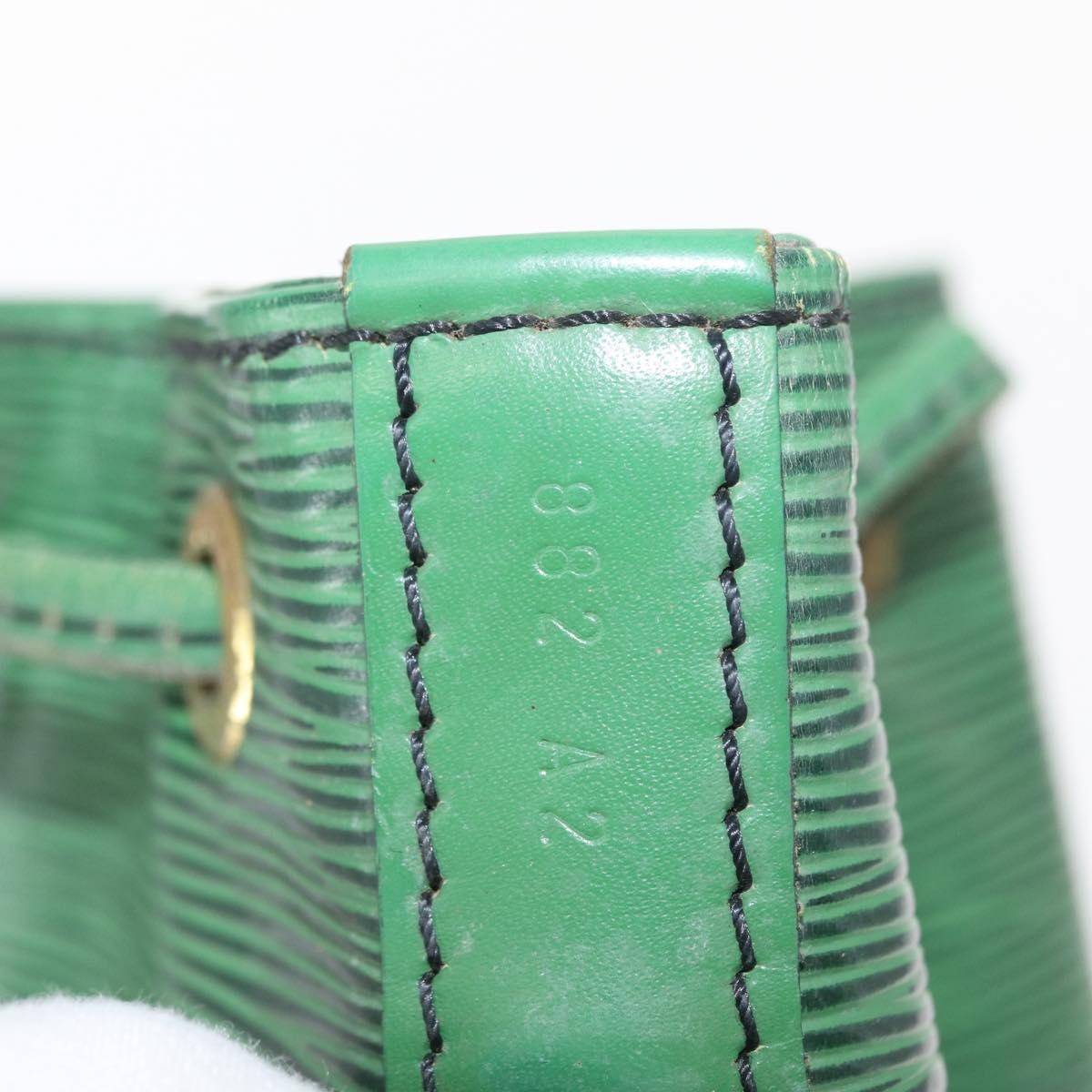 Louis Vuitton Noe Epi Leather Green Leather Shoulder Bag Bag (Pre-Owned)
