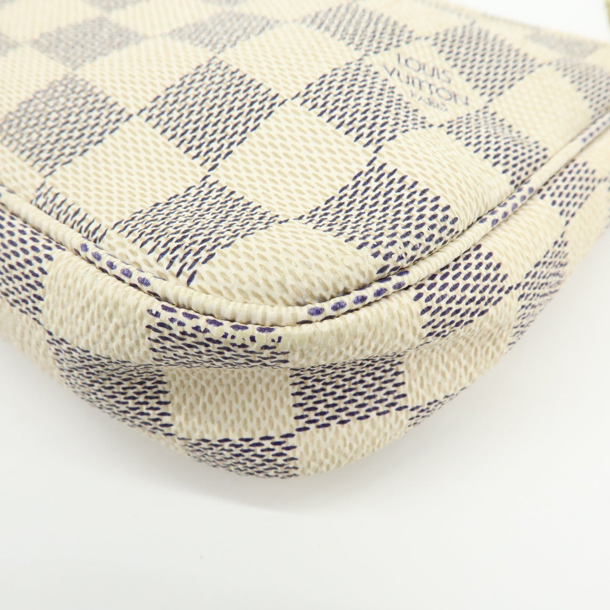 Louis Vuitton Pochette Accessoires Damier White Canvas Clutche & Pouche Bag (Pre-Owned)