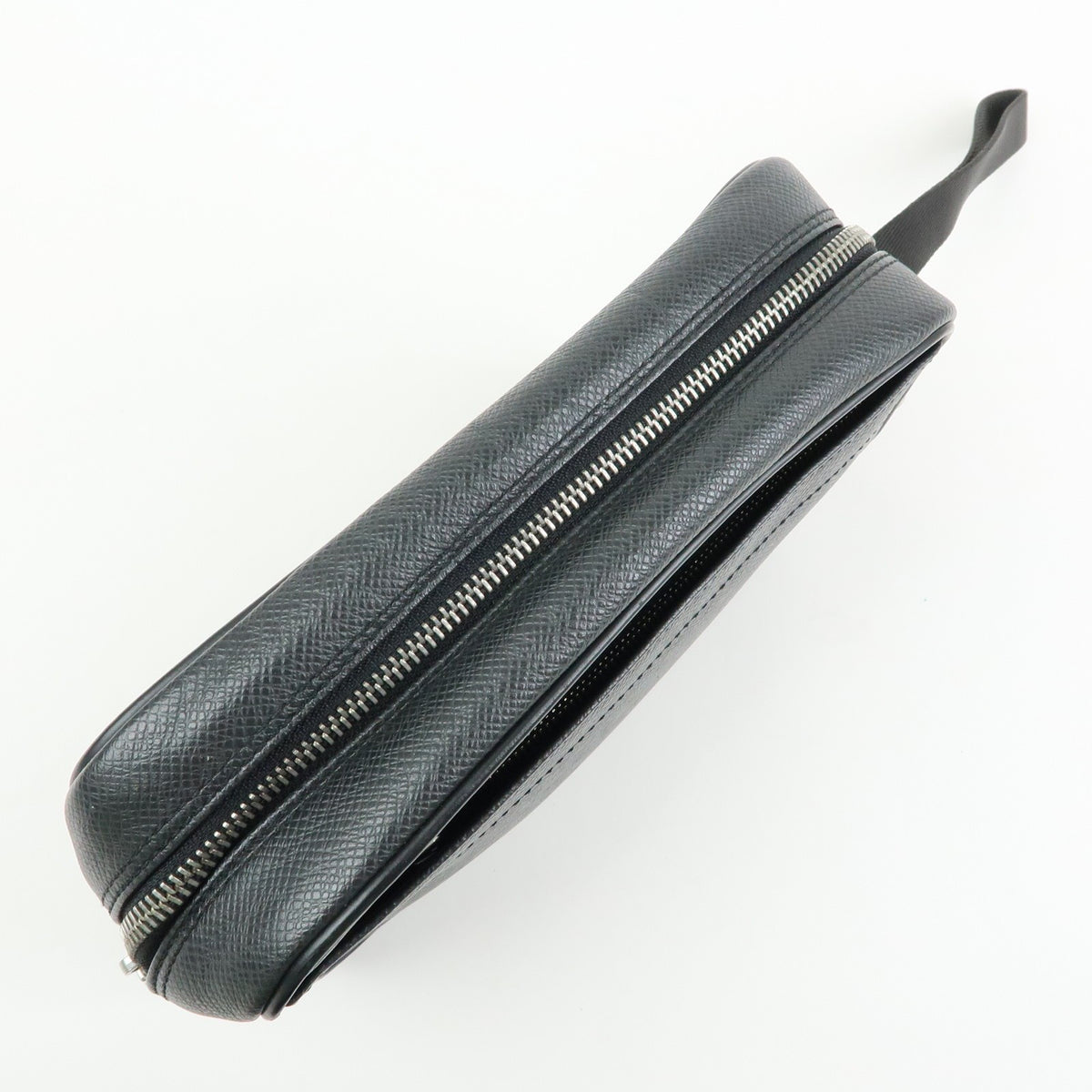 Louis Vuitton Kaluga Pochette Clutch Taiga Leather Black Leather Clutche & Pouche Bag (Pre-Owned)