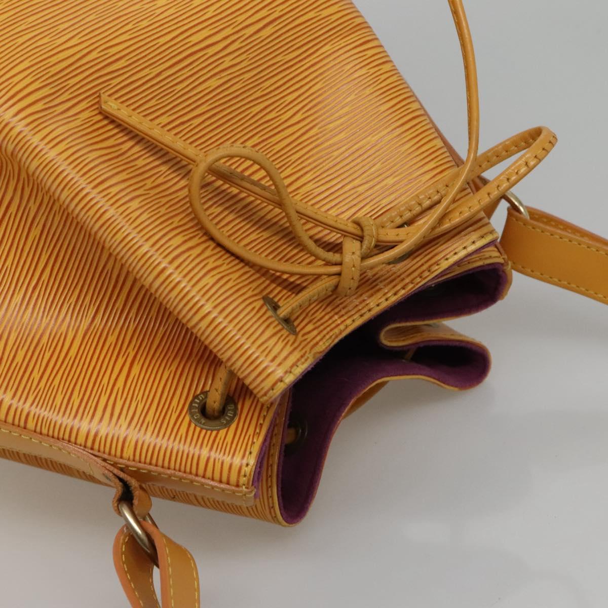 Louis Vuitton Noé Yellow Leather Shoulder Bag (Pre-Owned)