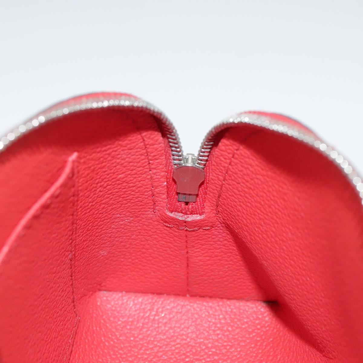 Louis Vuitton Cosmetic Pouch Red Leather Clutch Bag (Pre-Owned)
