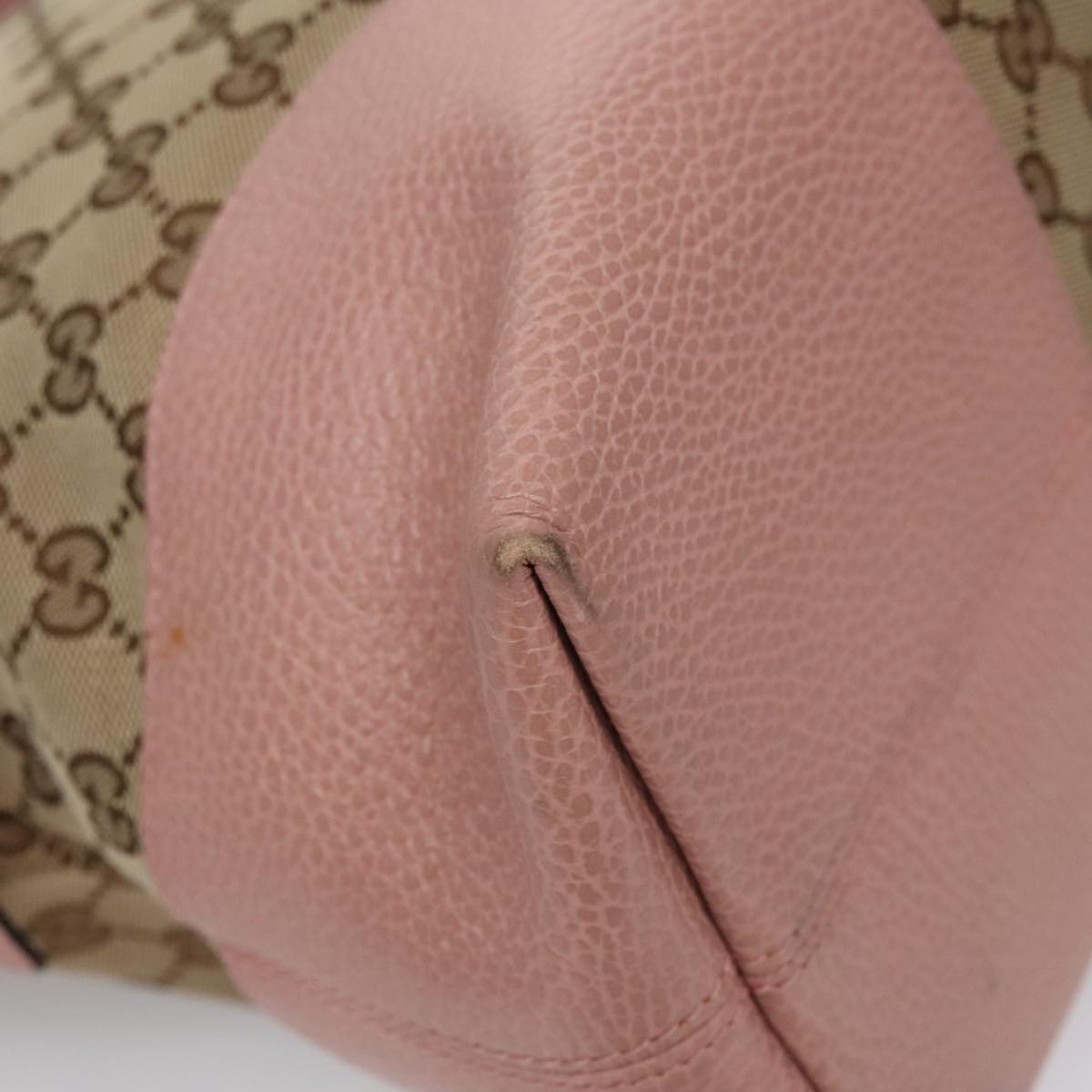 Gucci Bree Beige Canvas Shoulder Bag (Pre-Owned)