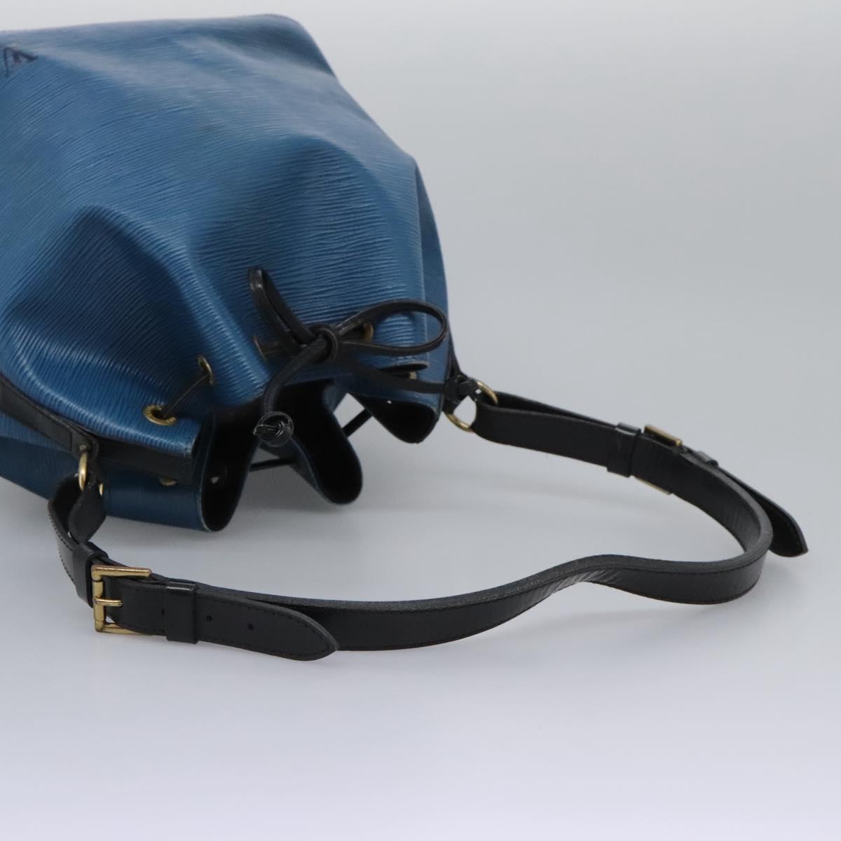 Louis Vuitton Petit Noé Blue Leather Shoulder Bag (Pre-Owned)