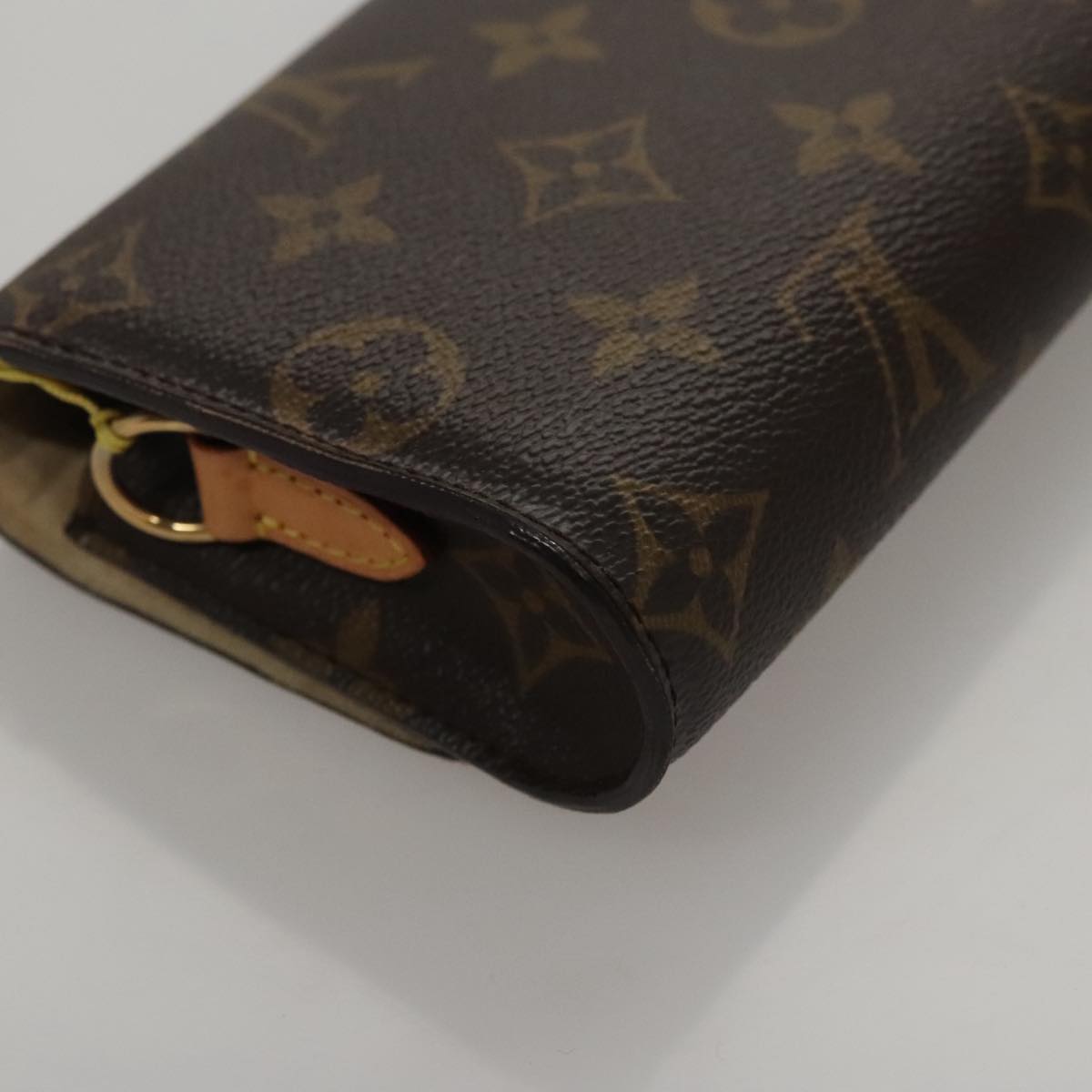 Louis Vuitton Brown Canvas Clutch Bag (Pre-Owned)