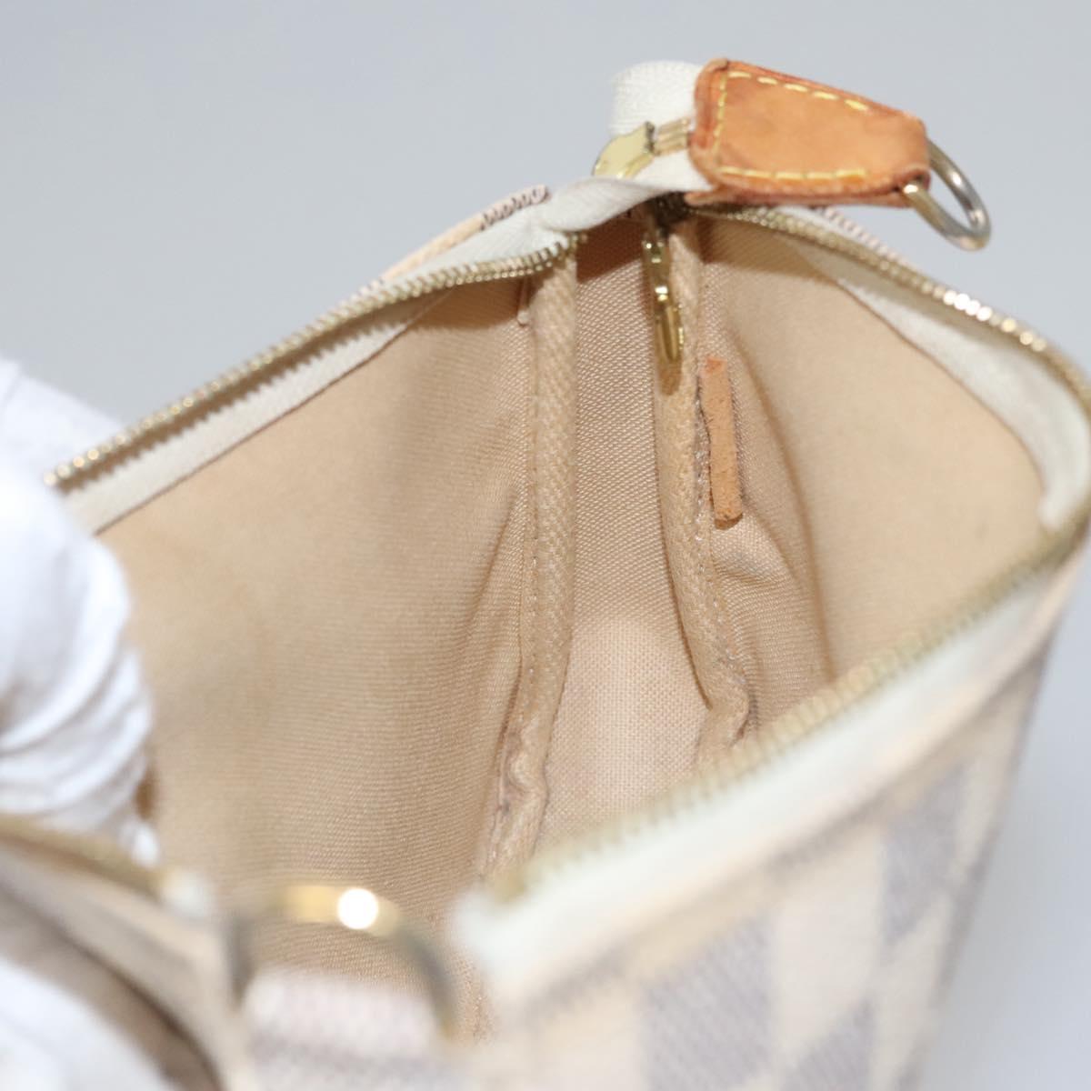 Louis Vuitton Pochette Accessoire White Canvas Clutch Bag (Pre-Owned)