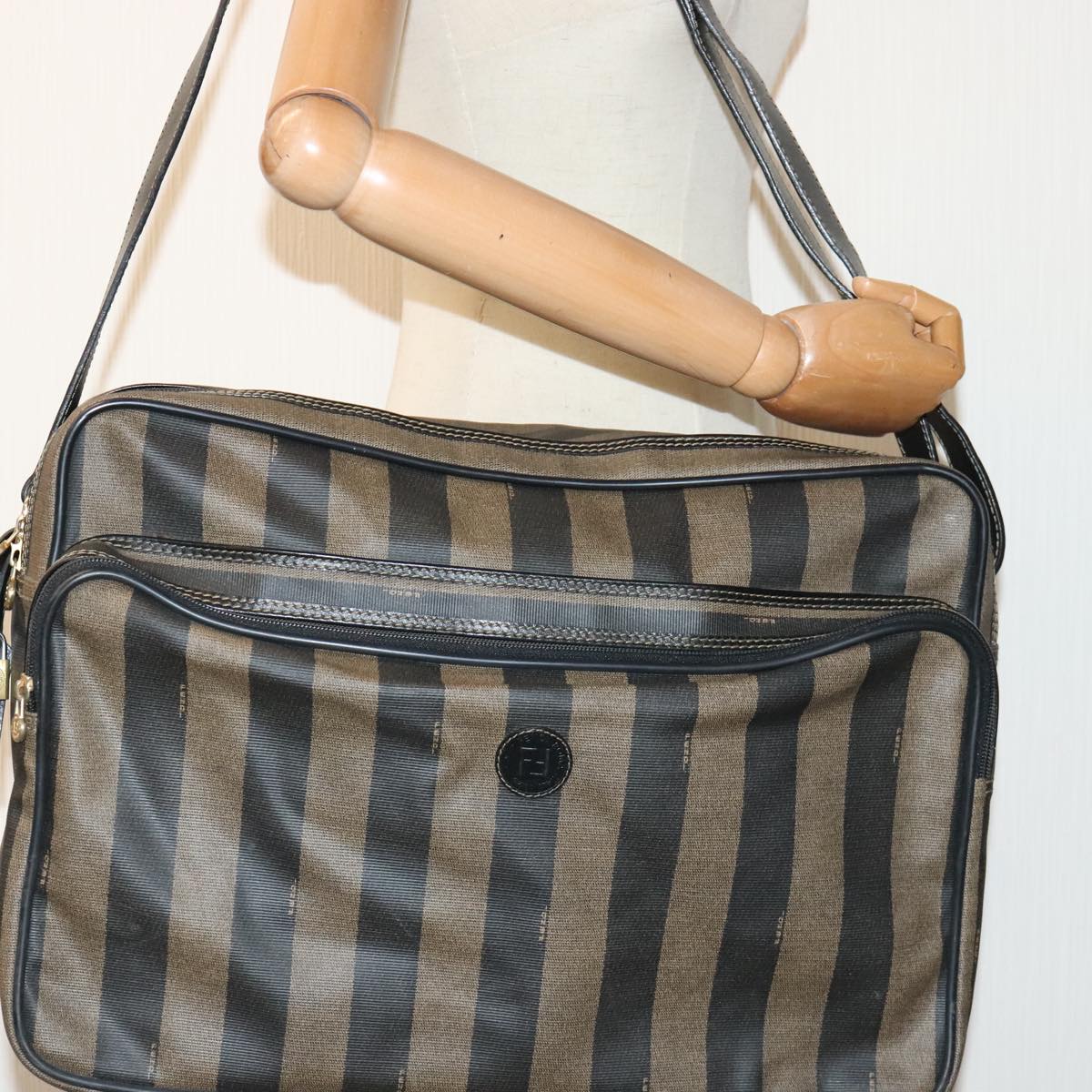 Fendi Pecan Brown Canvas Shoulder Bag (Pre-Owned)