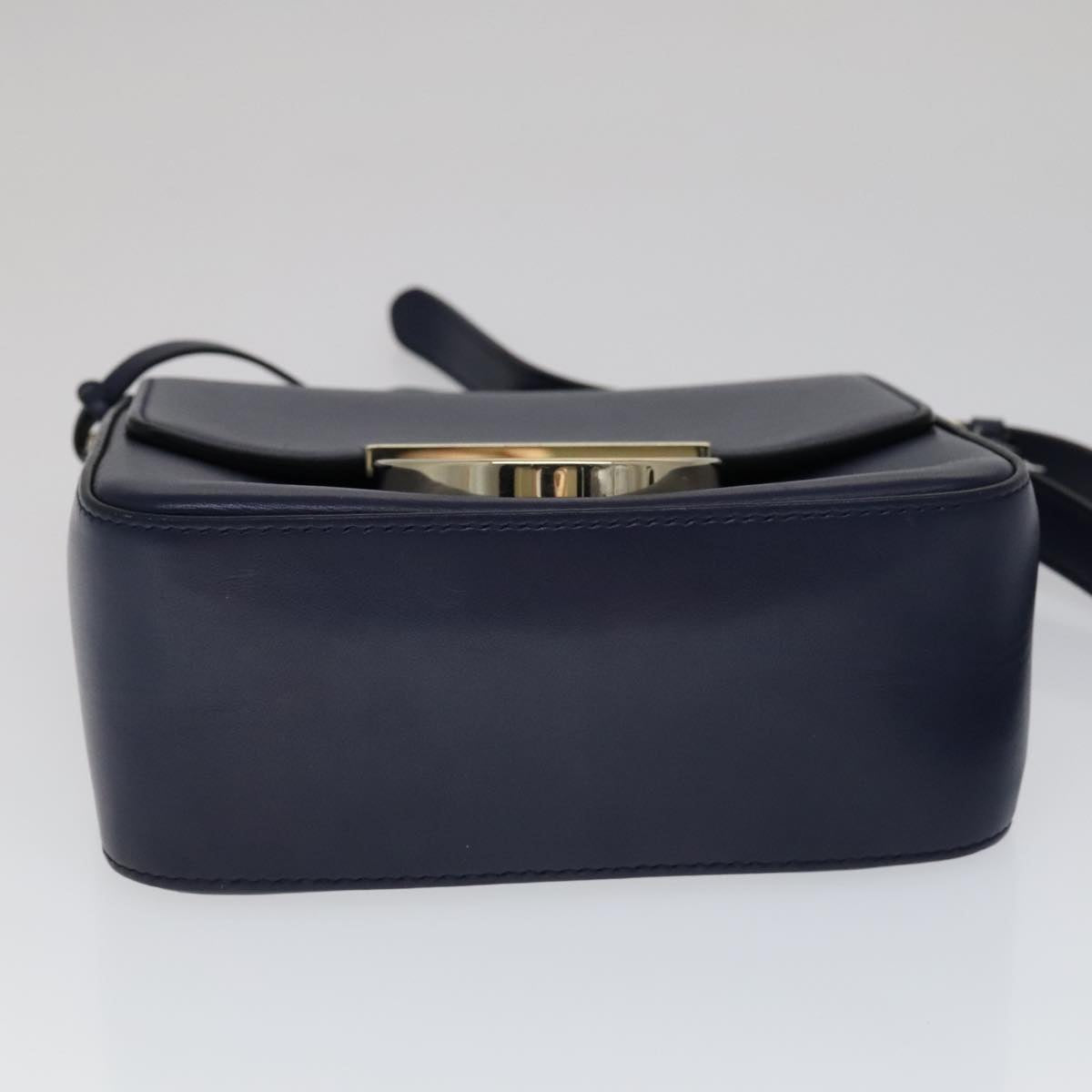 Salvatore Ferragamo Tassel Navy Leather Shoulder Bag (Pre-Owned)