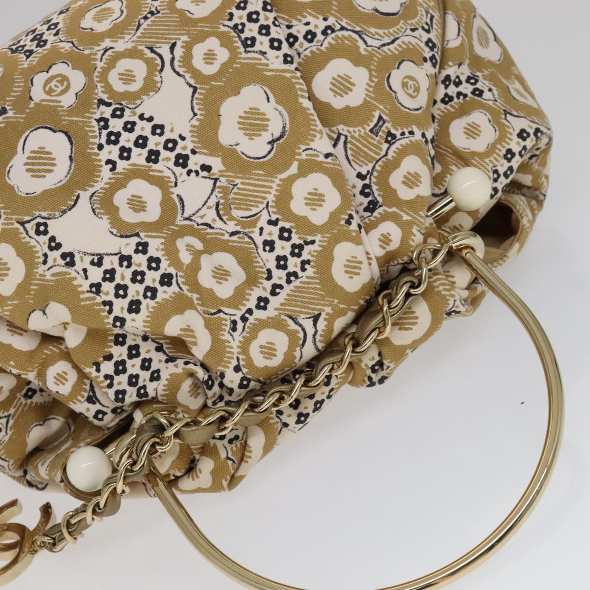 Chanel Camélia Beige Canvas Handbag (Pre-Owned)
