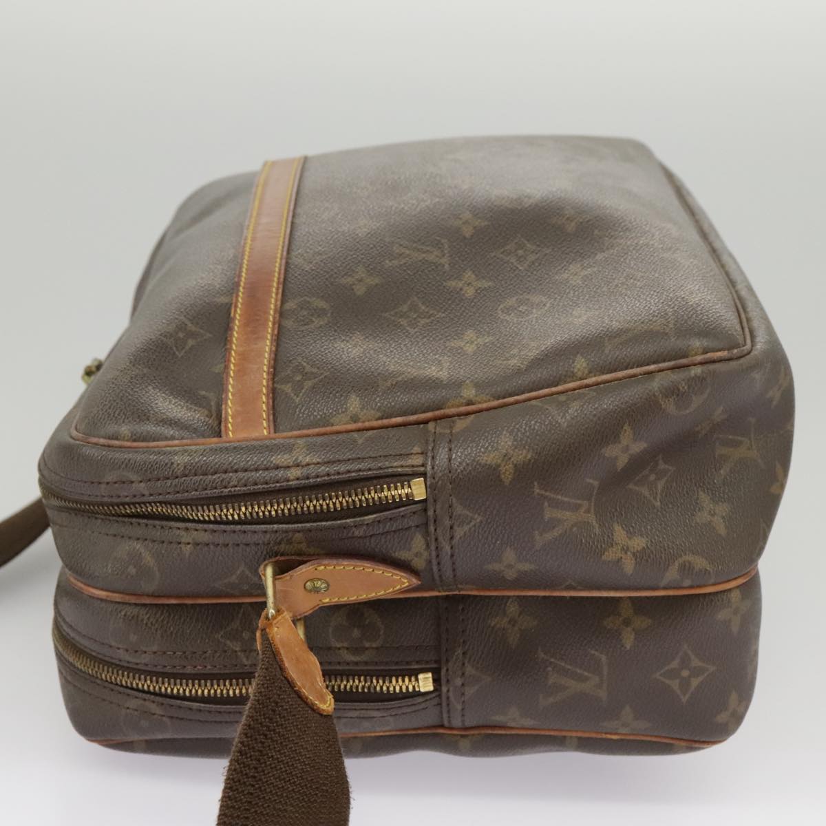 Louis Vuitton Reporter Brown Canvas Shoulder Bag (Pre-Owned)