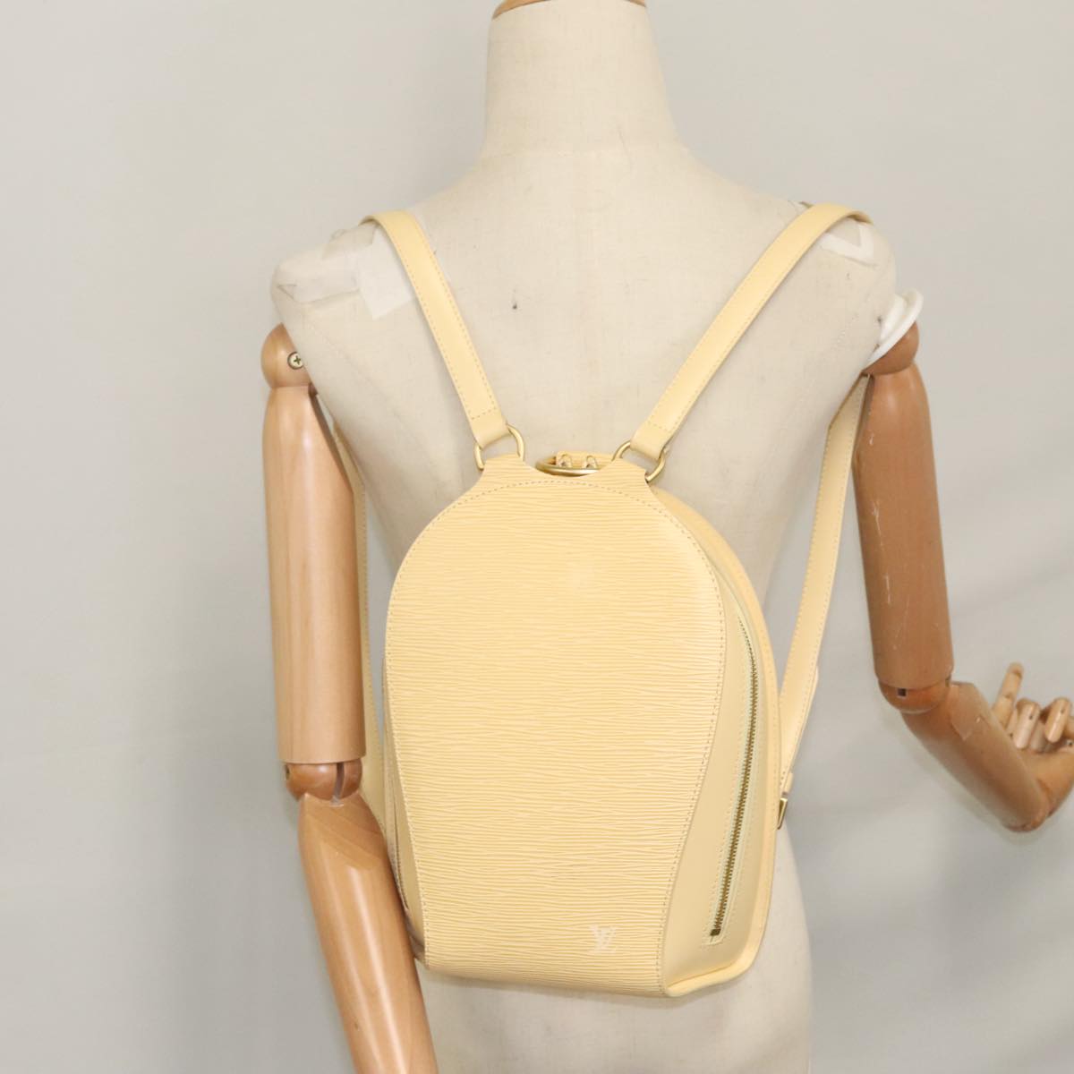 Louis Vuitton Mabillon Beige Leather Backpack Bag (Pre-Owned)
