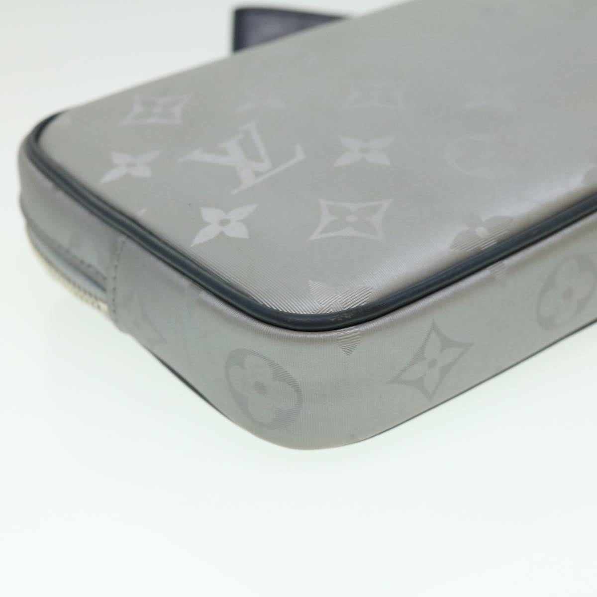Louis Vuitton Alpha Silver Synthetic Clutch Bag (Pre-Owned)