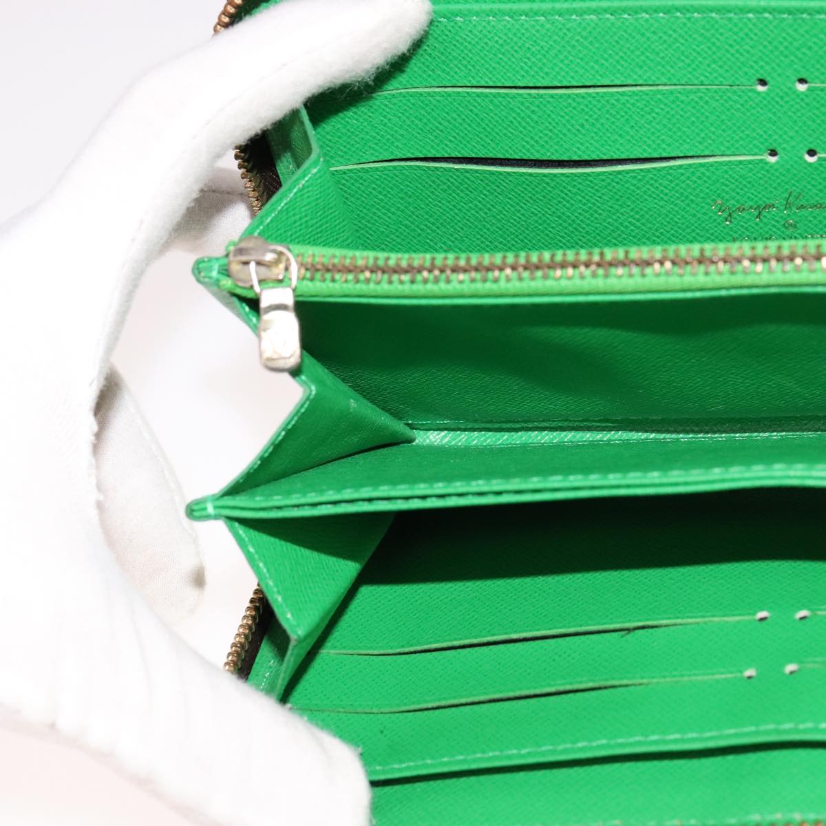 Louis Vuitton Zippy Wallet Green Canvas Wallet (Pre-Owned)