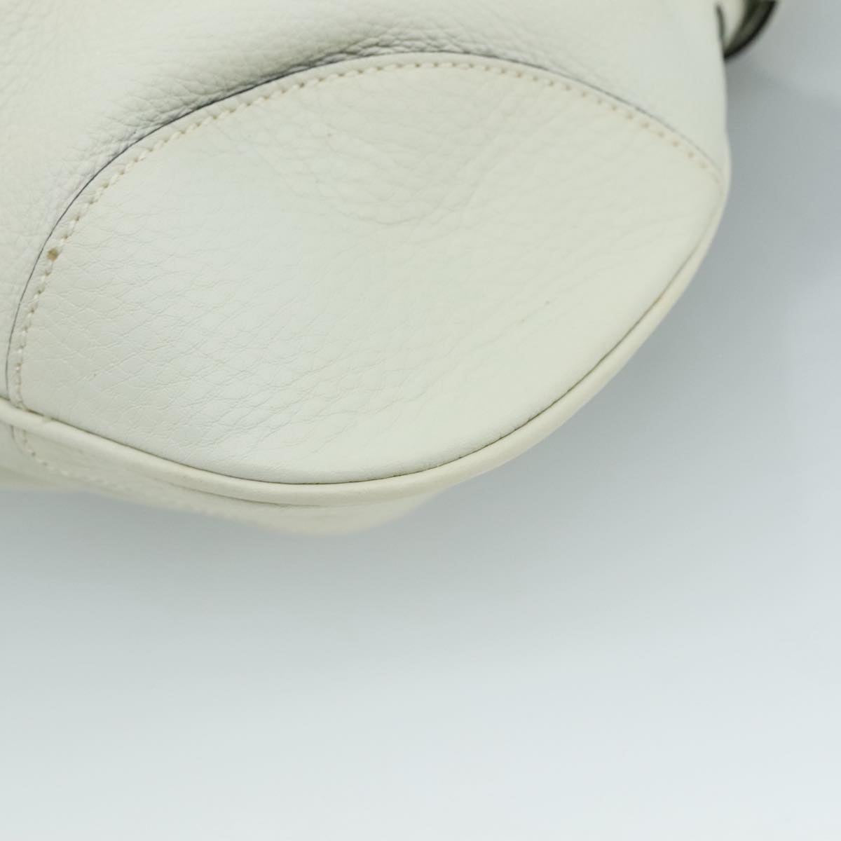 Salvatore Ferragamo Gancini White Leather Handbag (Pre-Owned)