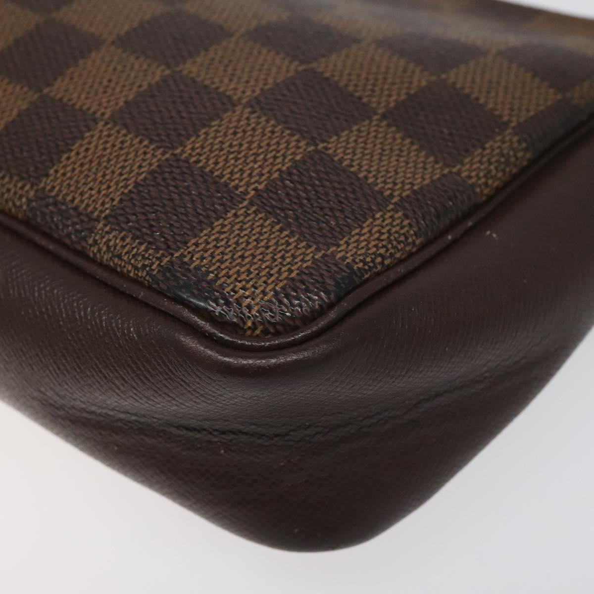 Louis Vuitton Trousse Makeup Brown Canvas Clutch Bag (Pre-Owned)