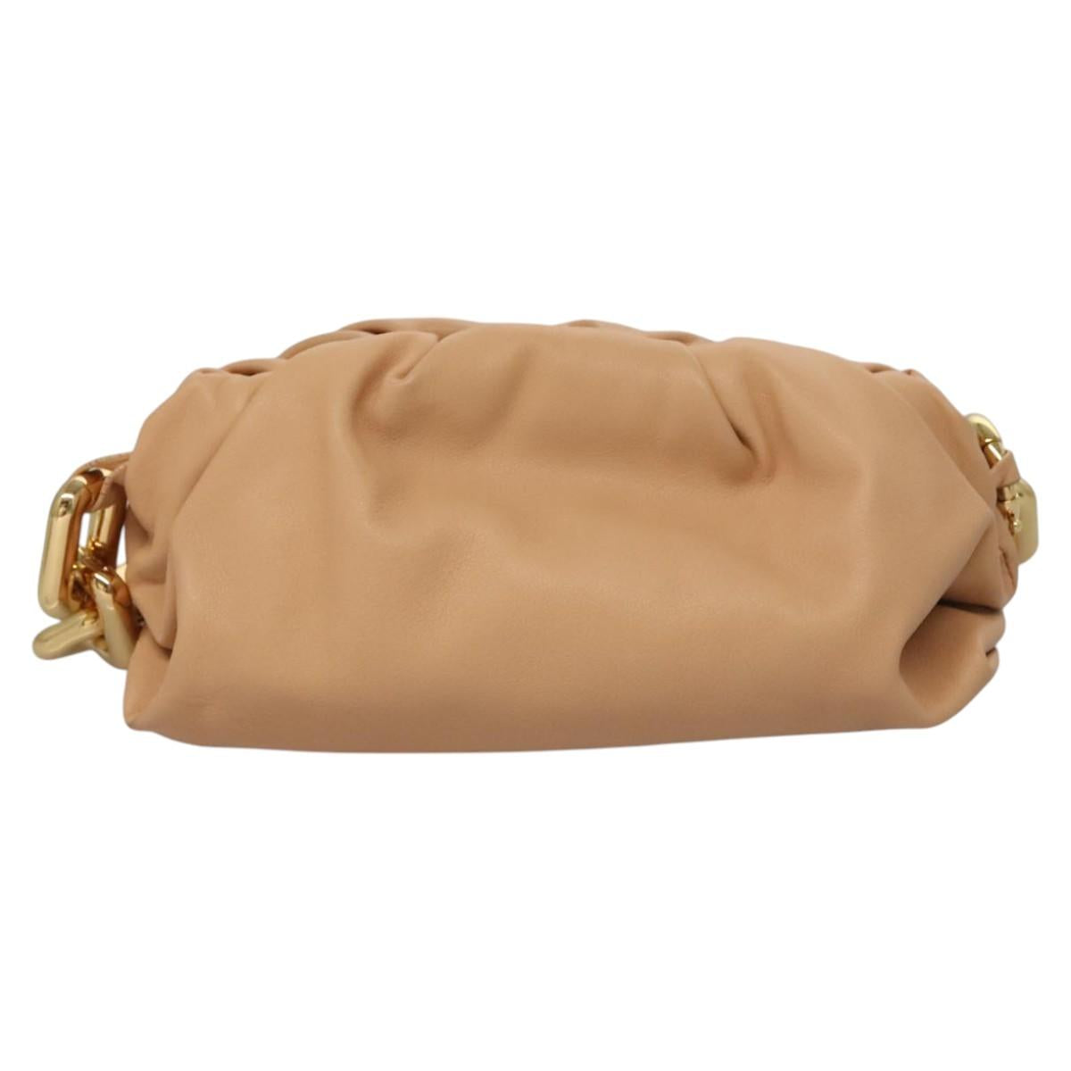Bottega Veneta Chain Pouch Beige Leather Shoulder Bag (Pre-Owned)