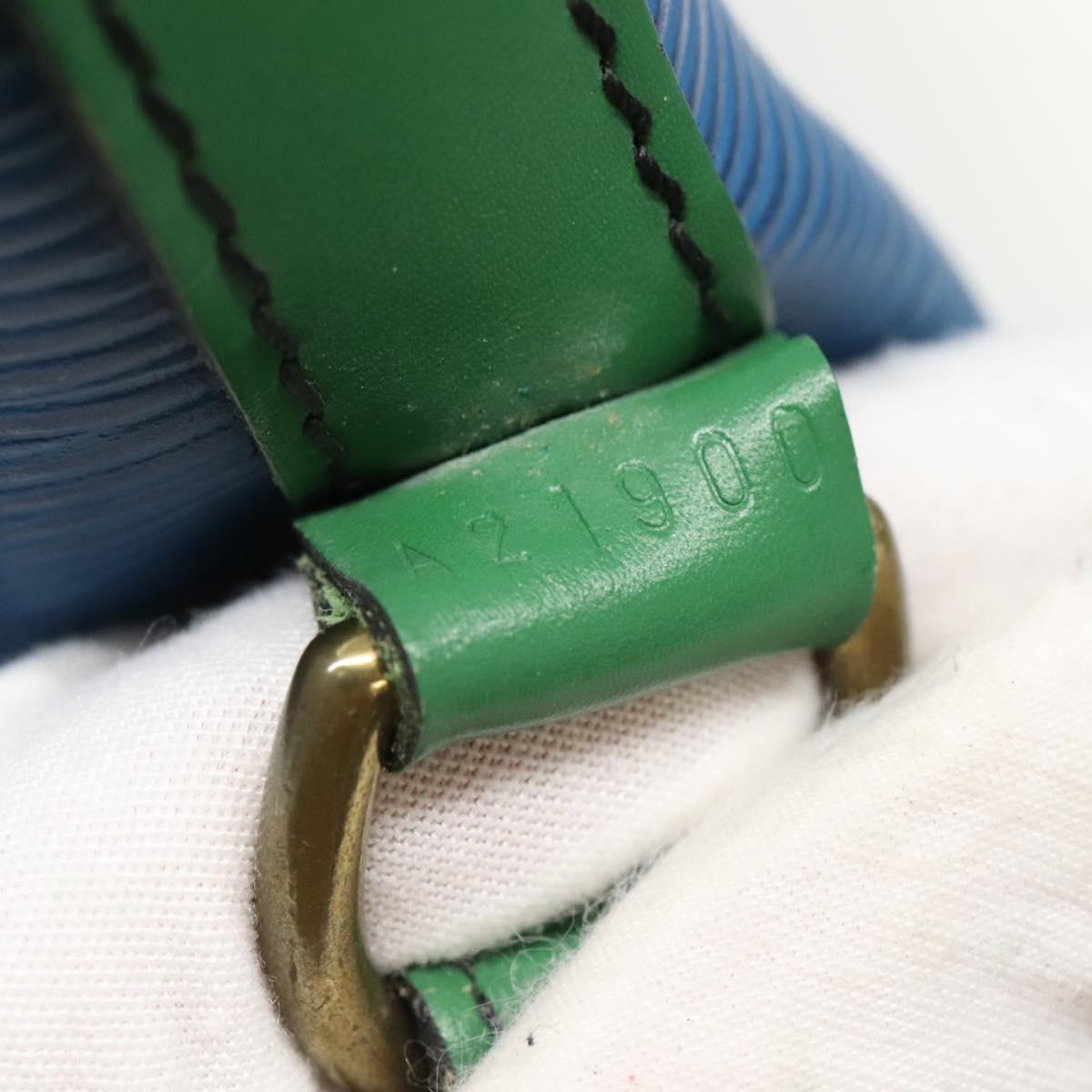 Louis Vuitton Noé Blue Leather Shoulder Bag (Pre-Owned)