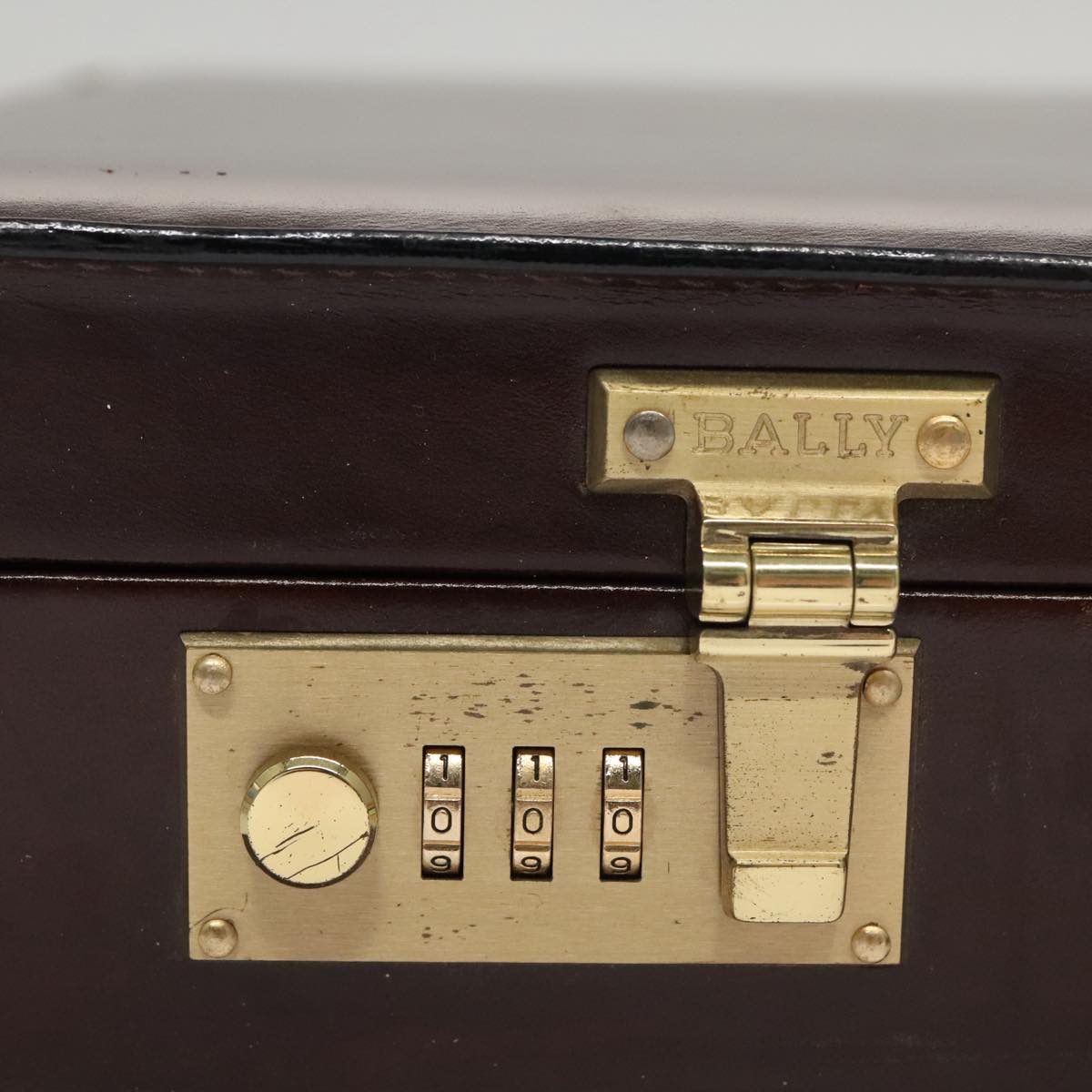 Bally Brown Leather Briefcase Bag (Pre-Owned)