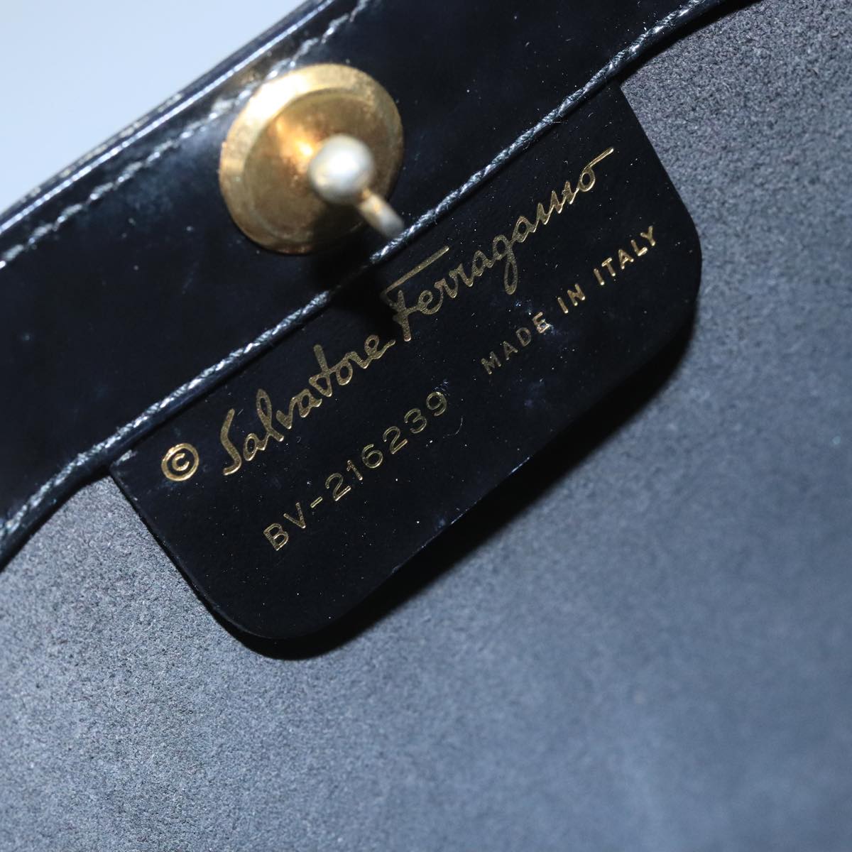 Salvatore Ferragamo Black Patent Leather Handbag (Pre-Owned)