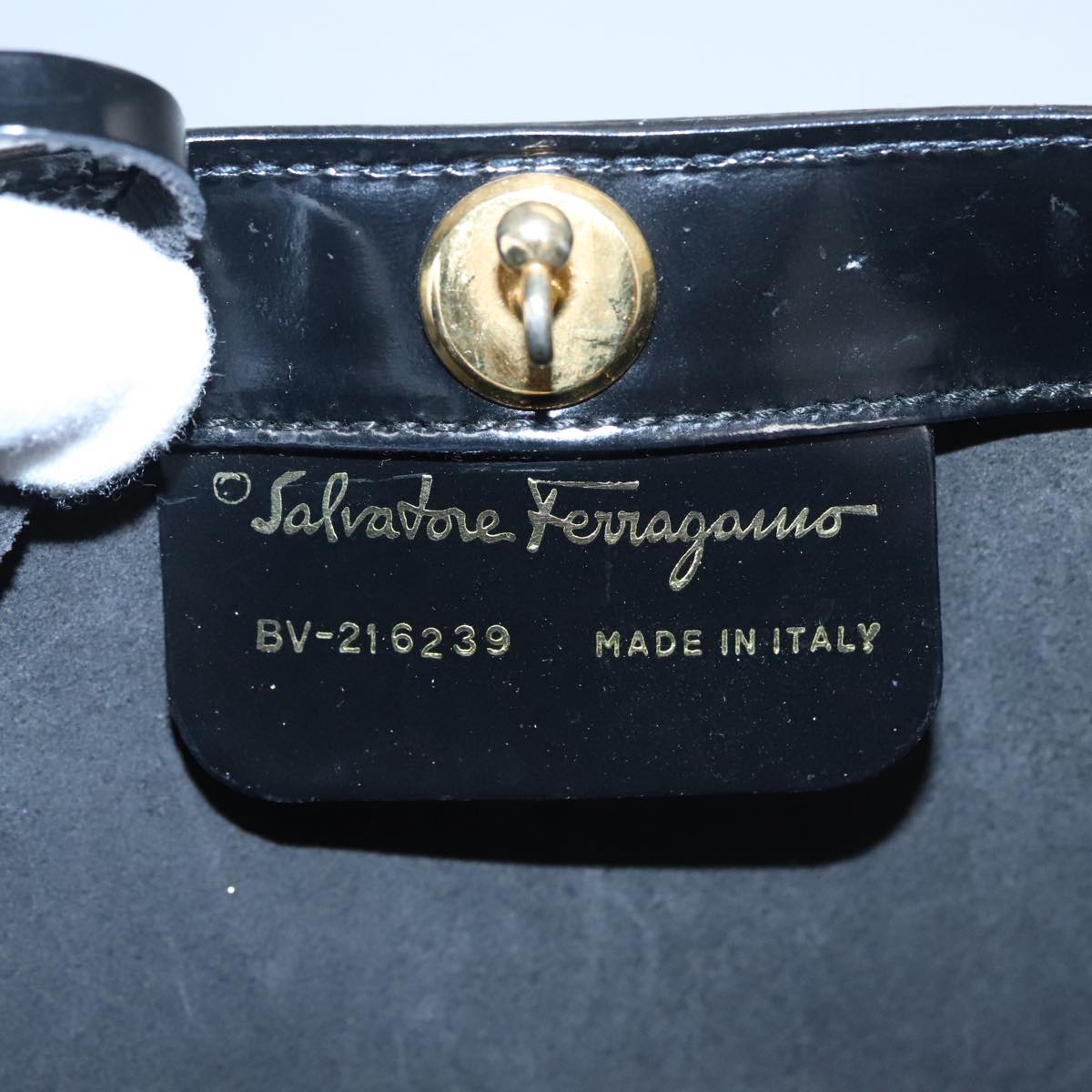 Salvatore Ferragamo Black Patent Leather Handbag (Pre-Owned)