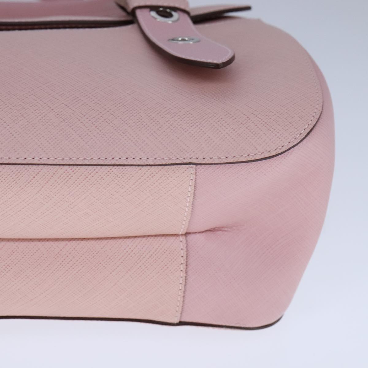 Salvatore Ferragamo Gancini Pink Leather Handbag (Pre-Owned)