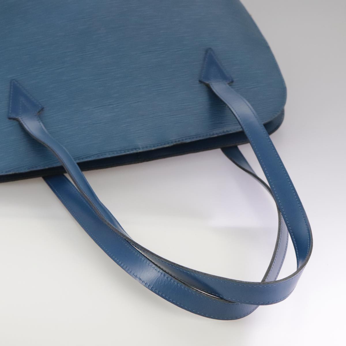 Louis Vuitton Lussac Blue Leather Shoulder Bag (Pre-Owned)