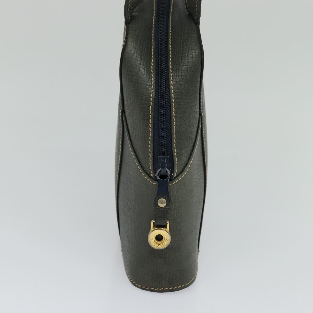 Loewe Khaki Leather Shoulder Bag (Pre-Owned)