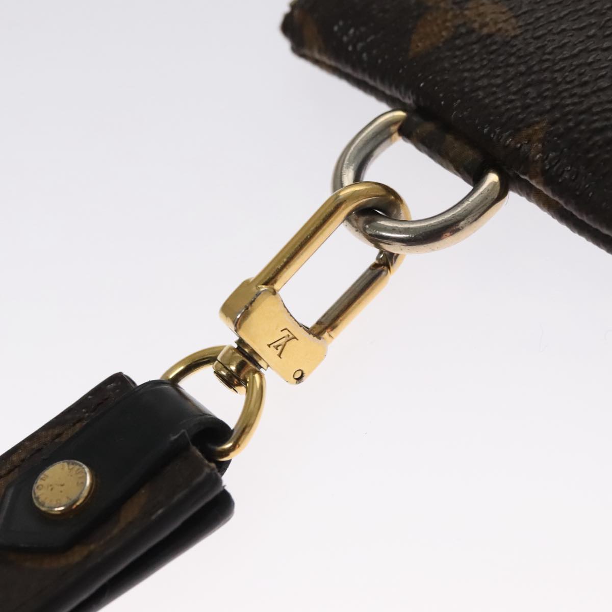 Louis Vuitton City Brown Canvas Clutch Bag (Pre-Owned)