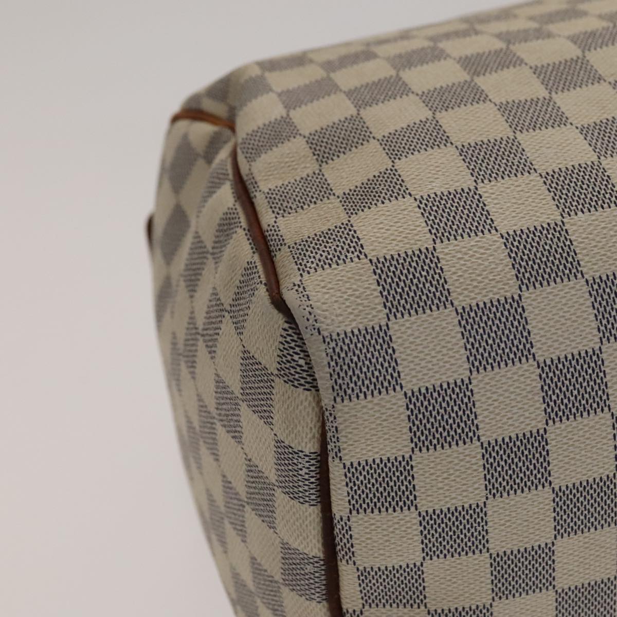 Louis Vuitton Speedy 35 White Canvas Handbag (Pre-Owned)