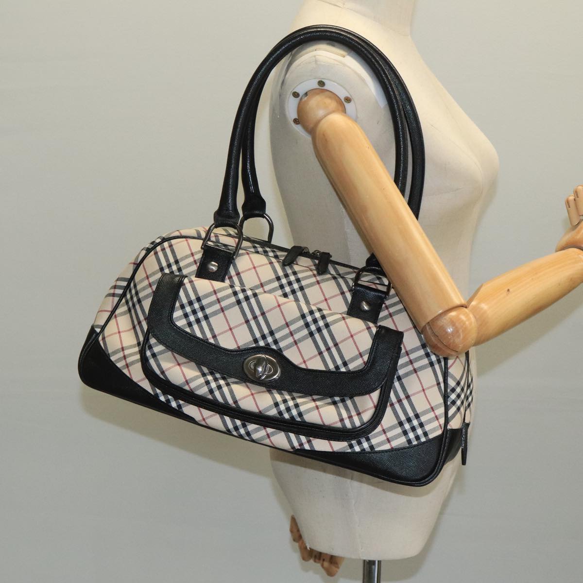Burberry Nova Check Beige Canvas Shoulder Bag (Pre-Owned)