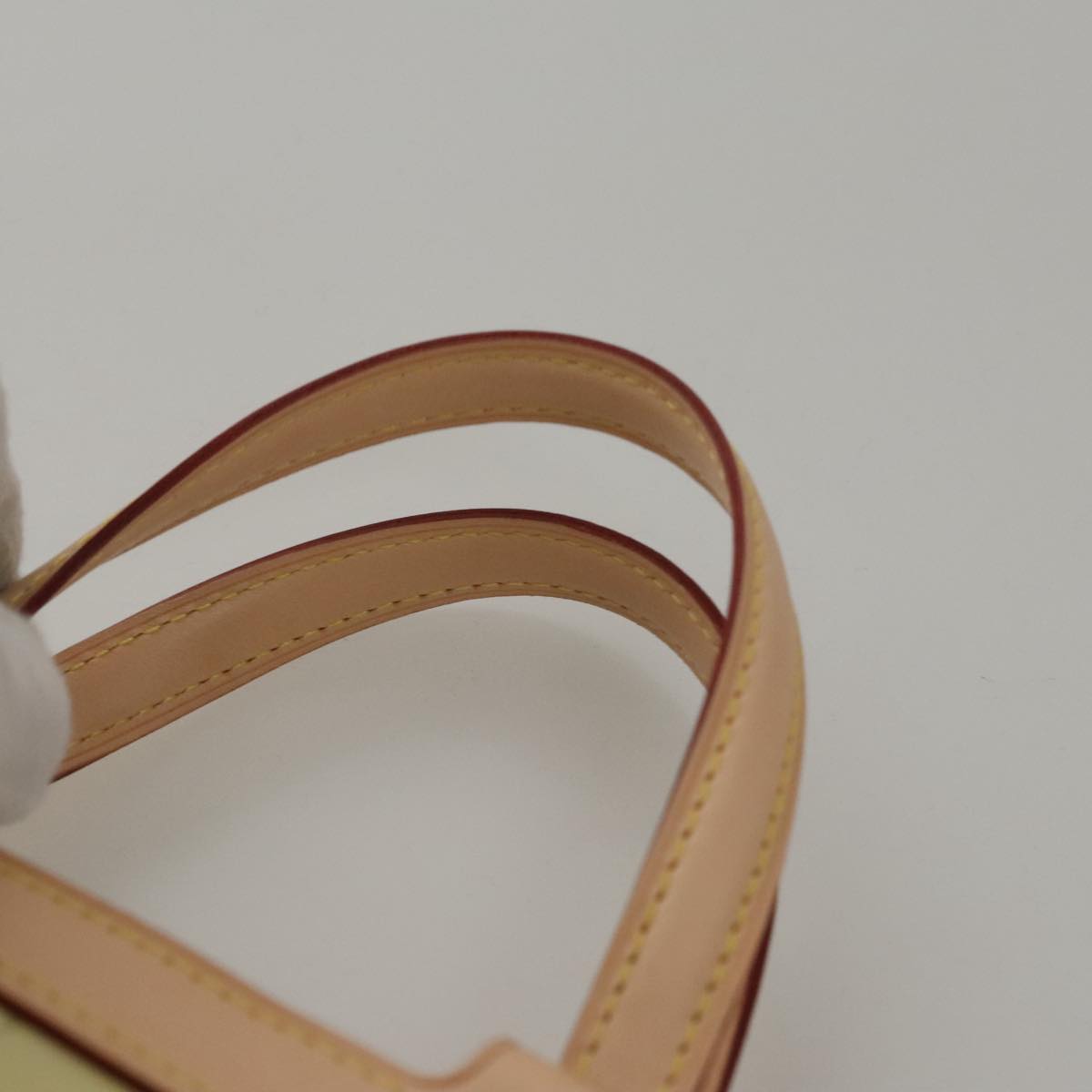 Louis Vuitton Blair Beige Patent Leather Handbag (Pre-Owned)