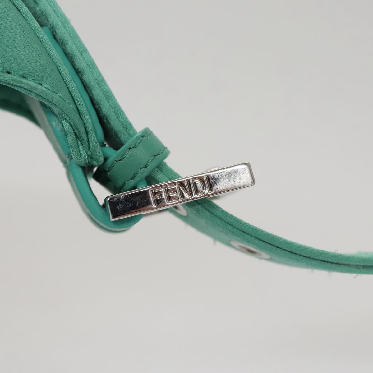 Fendi Green Leather Handbag (Pre-Owned)